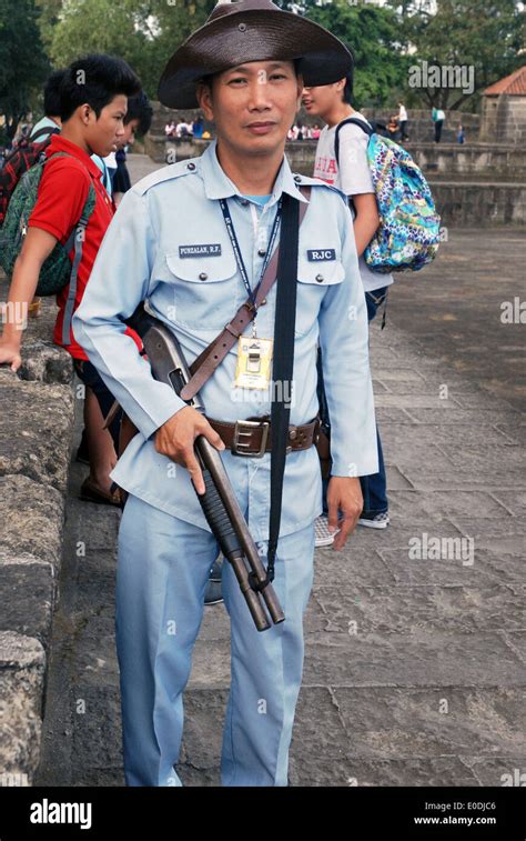 Salary: Security Guard in Manila, Philippines 2024 .